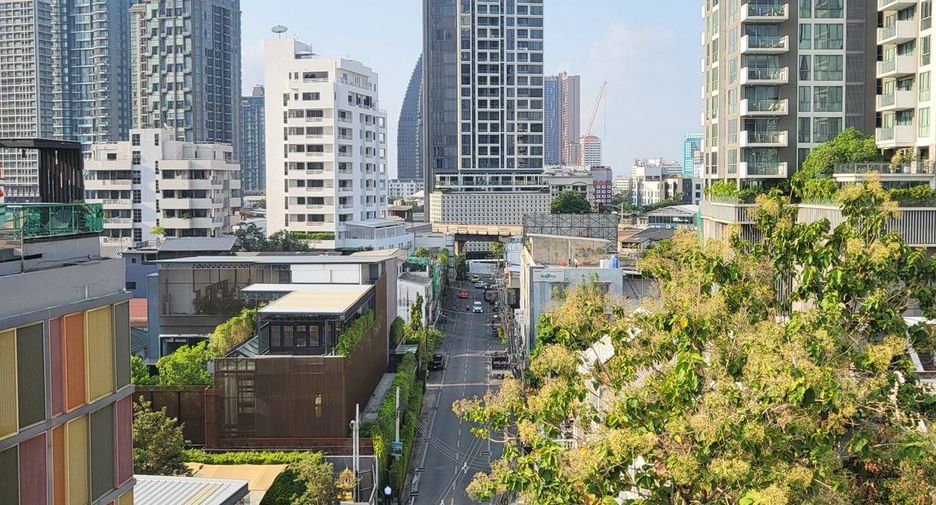For rent 1 bed condo in Khlong Toei, Bangkok