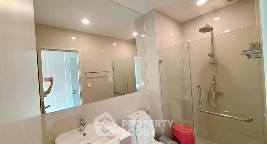 À louer 2 chambres condo à Huai Khwang, Bangkok