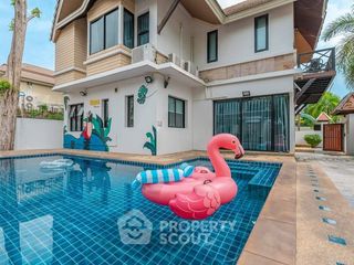 Haus zur Miete mit 3 Zimmer in Bang Lamung, Chonburi