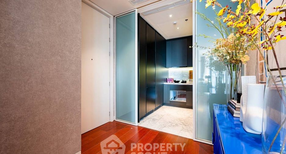 For rent 2 bedrooms condo in Watthana, Bangkok