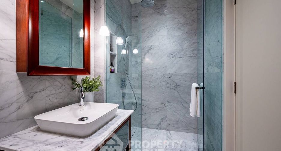 For rent 2 bedrooms condo in Watthana, Bangkok