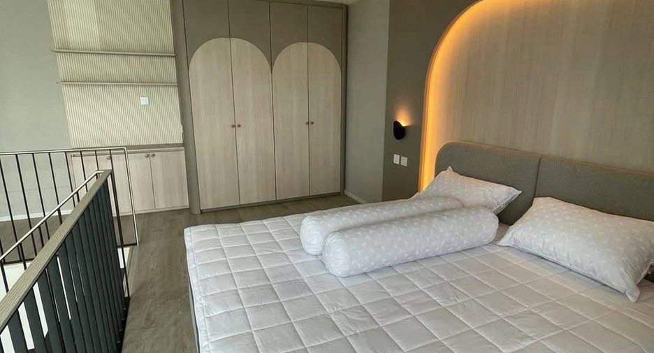 Haus zur Miete mit 4 Zimmer in Saphan Sung, Bangkok