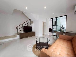 For rent 3 bedrooms townhouse in Suan Luang, Bangkok