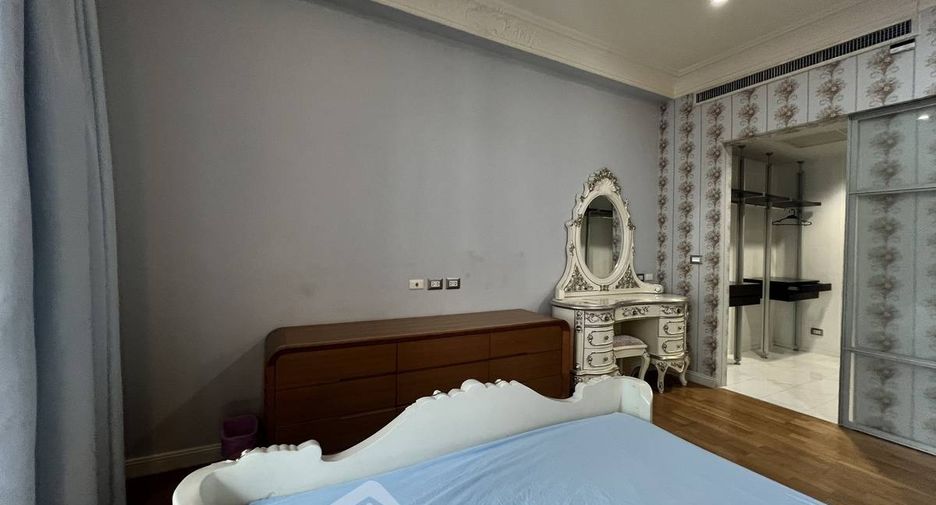 Wohnung zur Miete mit 2 Zimmer in Huai Khwang, Bangkok