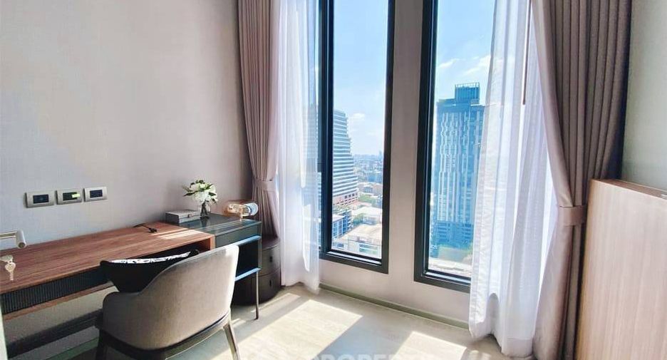 Condo en alquiler de 3 habitaciones en Khlong Toei, Bangkok