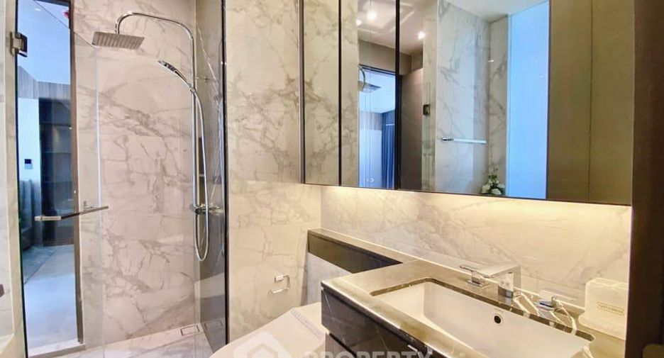 Condo en alquiler de 3 habitaciones en Khlong Toei, Bangkok