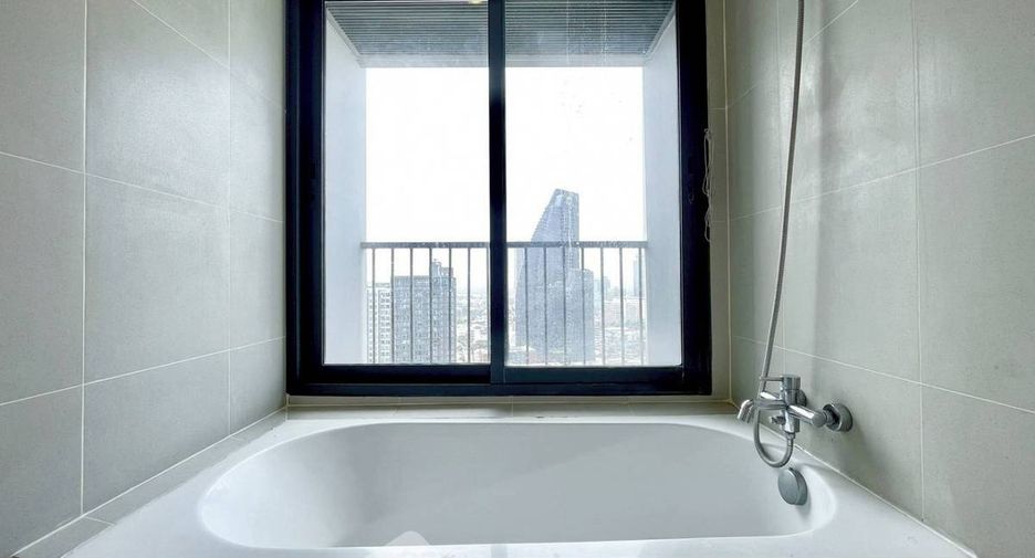 Condo en alquiler de 1 habitaciones en Khlong Toei, Bangkok