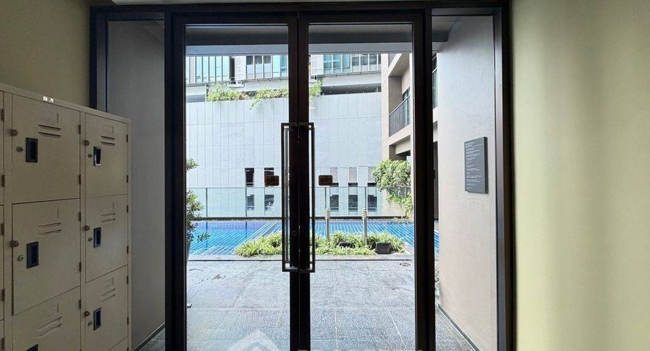 For rent 1 bed condo in Khlong Toei, Bangkok