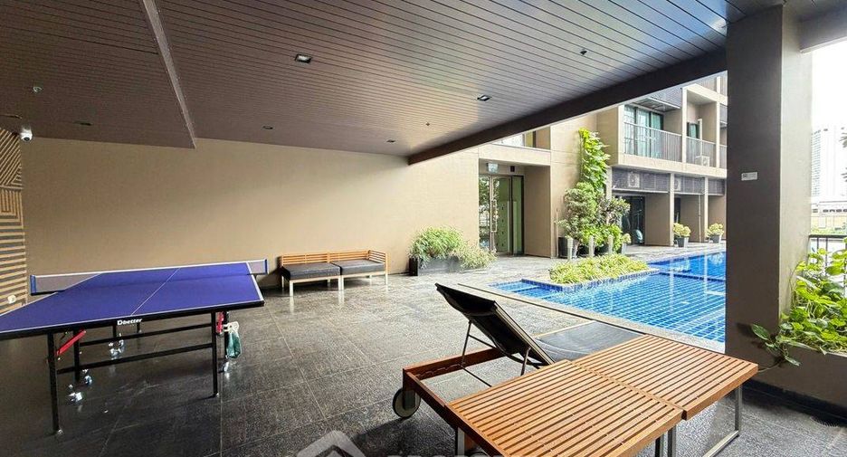 For rent 1 bed condo in Khlong Toei, Bangkok