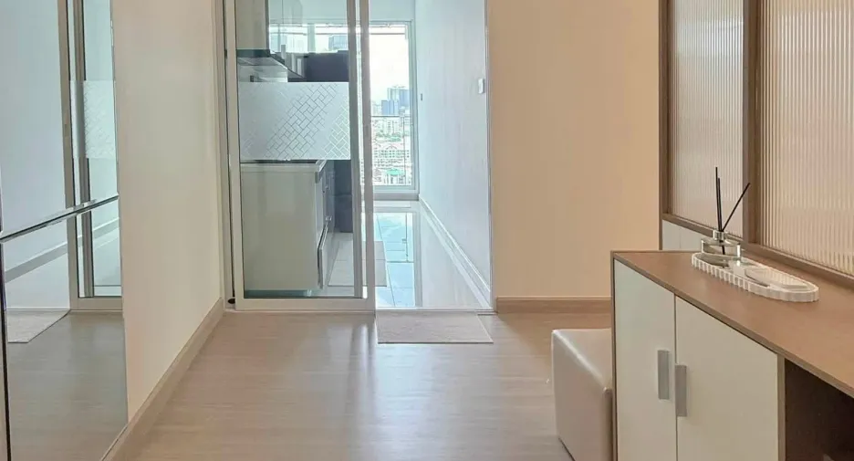 Wohnung zur Miete mit 2 Zimmer in Bang Rak, Bangkok