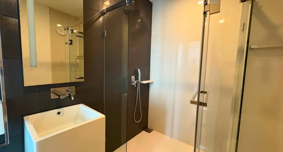 For rent 1 Beds condo in Khlong San, Bangkok