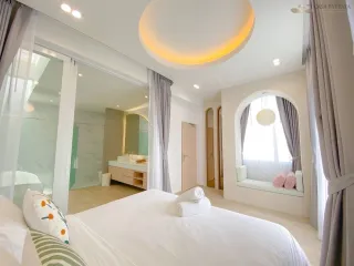 Villa zum Kauf mit 4 Zimmer in Bang Lamung, Chonburi