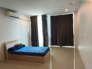 Gewerbefläche zum Kauf mit 4 Zimmer in Bang Lamung, Chonburi