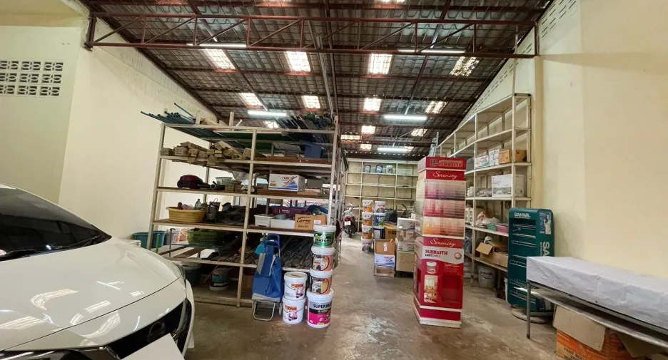 For sale 10 bedrooms retail Space in Mueang Sakon Nakhon, Sakon Nakhon