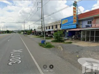 À vendre 2 chambres maison de ville à Mueang Lop Buri, Lopburi