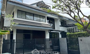 ให้เช่า และ ขาย 4 ห้องนอน บ้านเดี่ยว ใน วัฒนา, กรุงเทพฯ