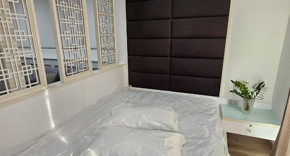 Condo en alquiler de 1 habitaciones en Khlong Toei, Bangkok