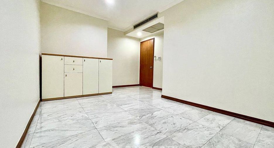 À vendre 2 chambres condo à Khlong Toei, Bangkok