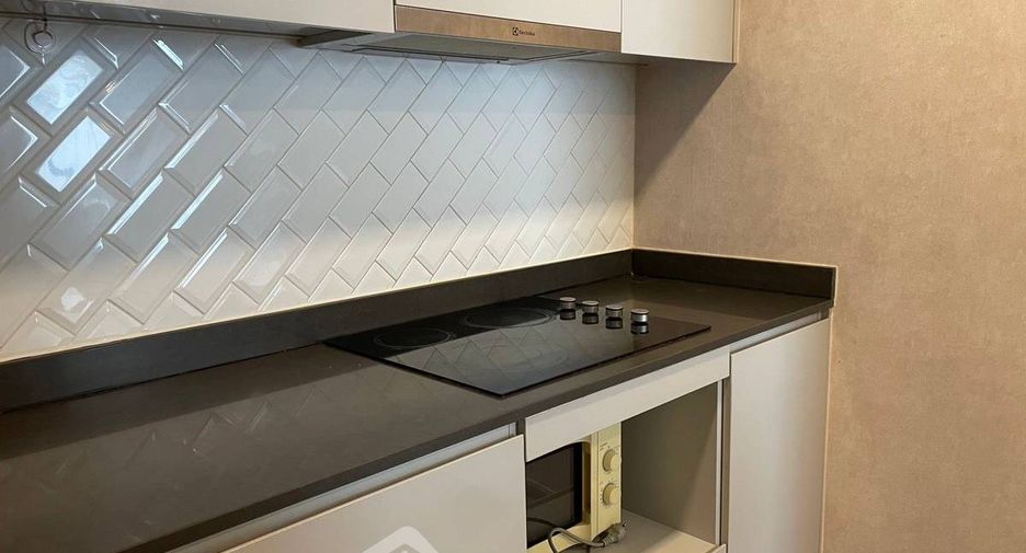 For sale 2 bedrooms condo in Pathum Wan, Bangkok