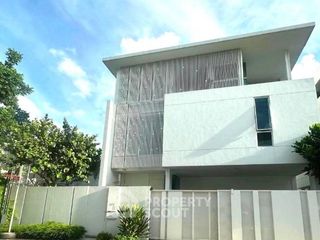 Haus zur Miete und zum Kauf mit 4 Zimmer in Bueng Kum, Bangkok