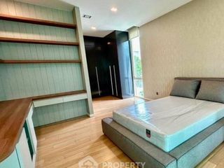 Haus zur Miete und zum Kauf mit 4 Zimmer in Bueng Kum, Bangkok