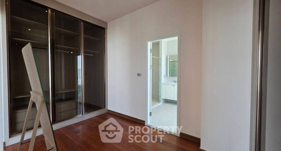For rent 3 bedrooms condo in Bang Kho Laem, Bangkok
