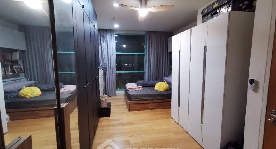 For sale 4 bedrooms condo in Bang Kho Laem, Bangkok