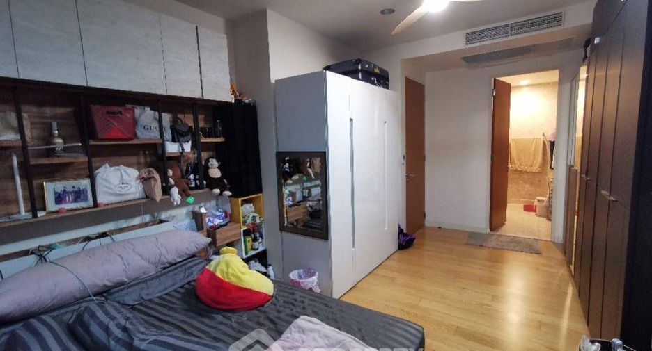 For sale 4 bedrooms condo in Bang Kho Laem, Bangkok