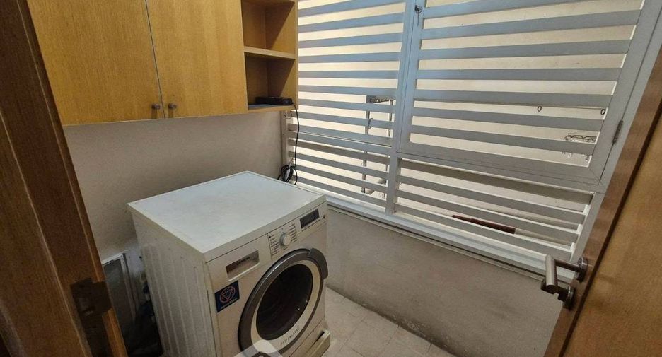 For sale 2 ベッドルーム condo in Sathon, Bangkok