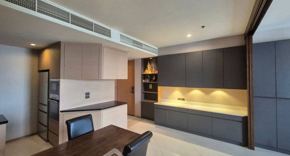 For sale 2 ベッドルーム condo in Sathon, Bangkok