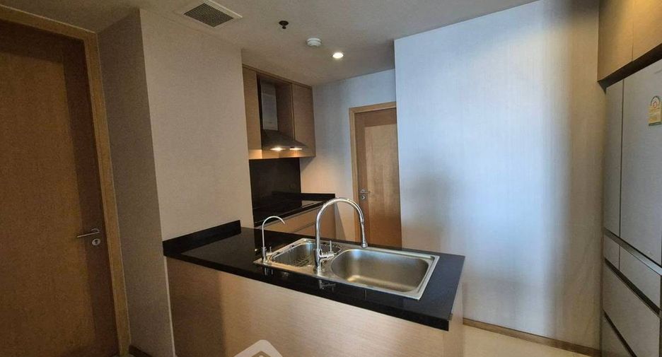 For sale 2 ベッドルーム condo in Sathon, Bangkok