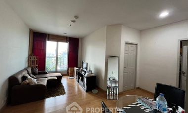 For sale 2 bedrooms condo in Huai Khwang, Bangkok