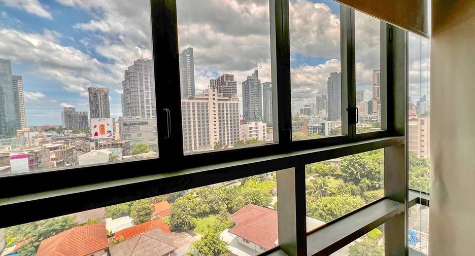 For sale 2 ベッドルーム condo in Watthana, Bangkok