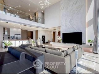 Condo en alquiler y en venta de 4 habitaciones en Khlong San, Bangkok