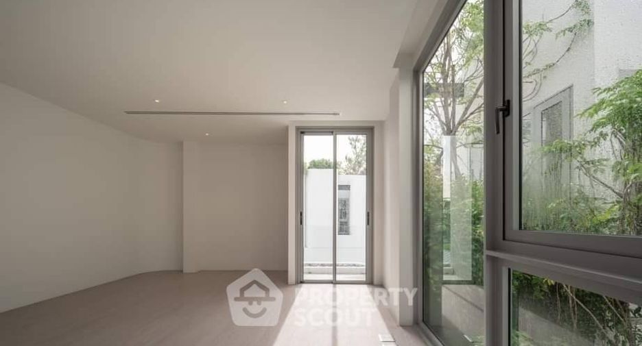 For sale 3 bedrooms villa in Prawet, Bangkok