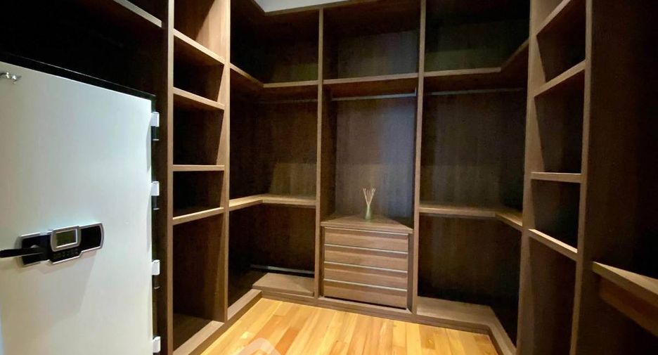 For rent and for sale 3 bedrooms condo in Khlong San, Bangkok