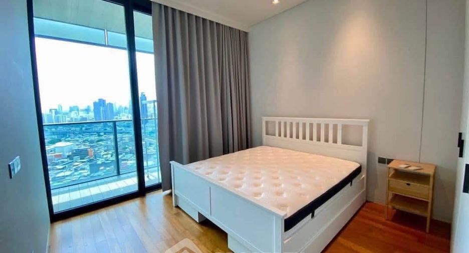 For rent and for sale 3 bedrooms condo in Khlong San, Bangkok