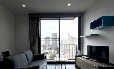 For sale 1 bed condo in Khlong Toei, Bangkok