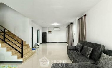 À vendre 3 chambres maison à Si Racha, Chonburi
