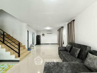 À vendre 3 chambres maison à Si Racha, Chonburi