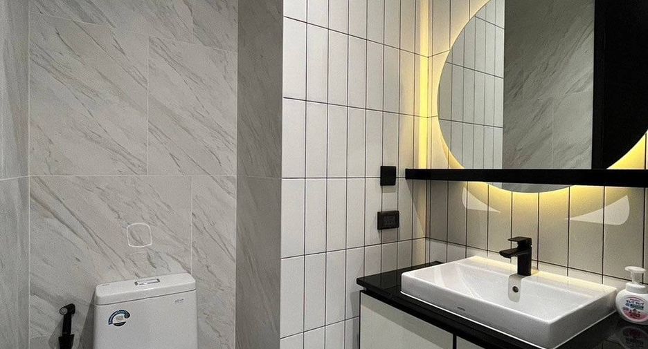 For sale 1 bed condo in Khlong San, Bangkok