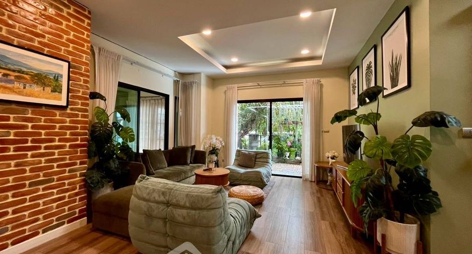 À vendre 3 chambres maison à Si Racha, Chonburi
