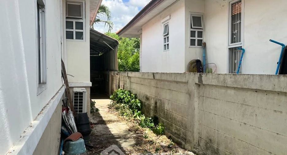 À vendre 3 chambres maison à Si Racha, Chonburi