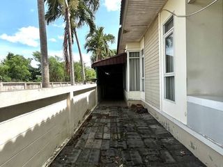 À vendre 3 chambres maison à Si Racha, Chonburi