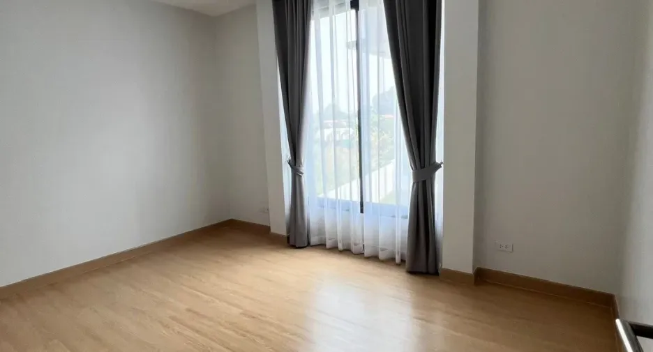 出售 和 出租 4 卧室 独立屋 在 Mueang Chiang Mai, Chiang Mai