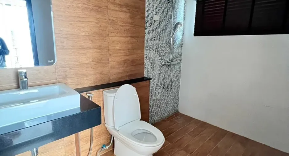 出售 和 出租 4 卧室 独立屋 在 Mueang Chiang Mai, Chiang Mai