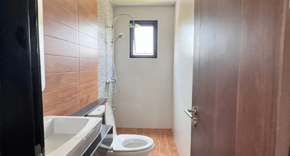 出售 和 出租 4 卧室 独立屋 在 Mueang Chiang Mai, Chiang Mai