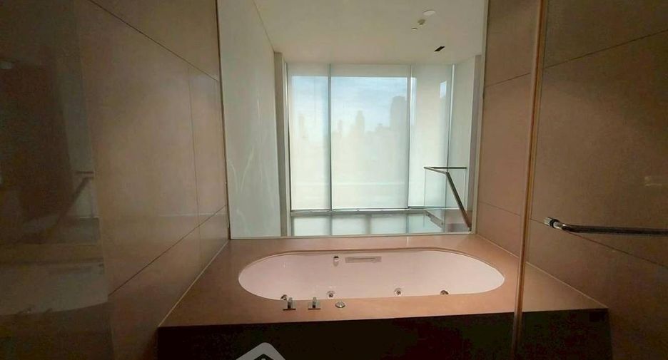 For rent 2 bedrooms condo in Sathon, Bangkok