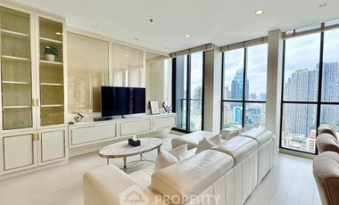 For rent 2 bedrooms condo in Pathum Wan, Bangkok