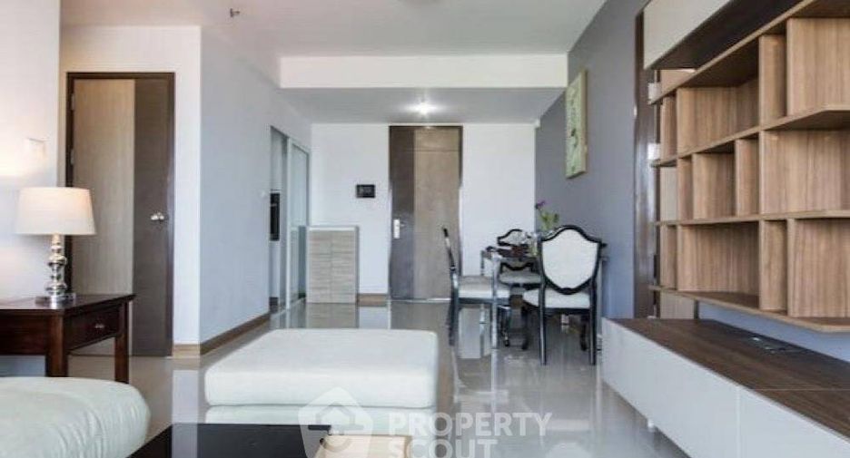 For rent 2 bedrooms condo in Bang Kho Laem, Bangkok